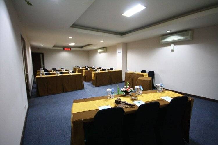 Grand Santhi Hotel - Chse Certified