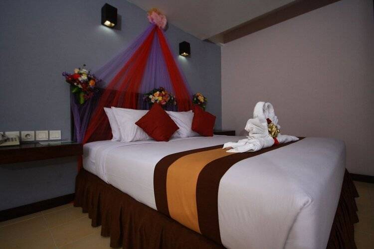 Grand Santhi Hotel - Chse Certified