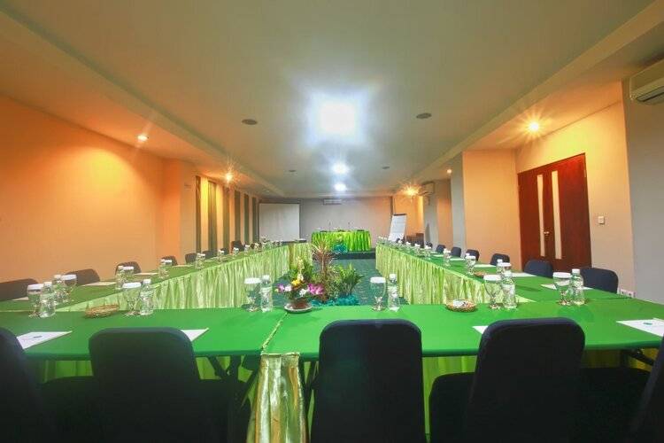 Grand Santhi Hotel - Chse Certified