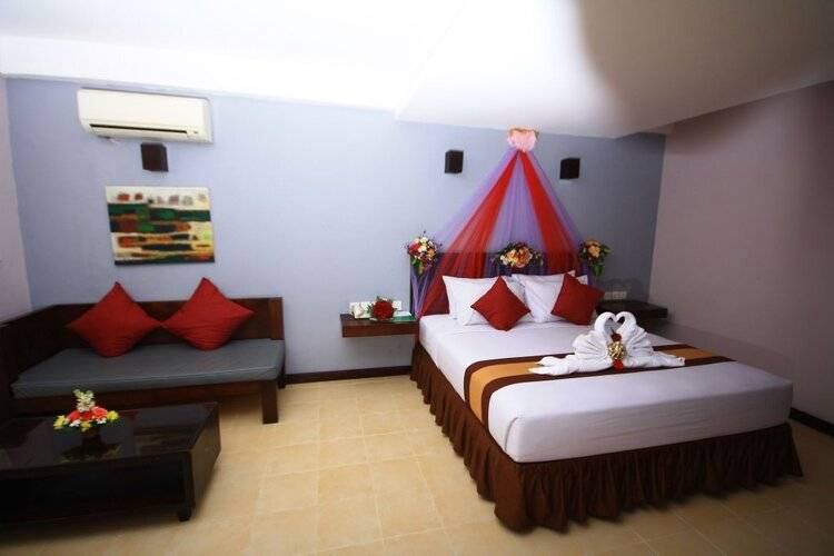 Grand Santhi Hotel - Chse Certified