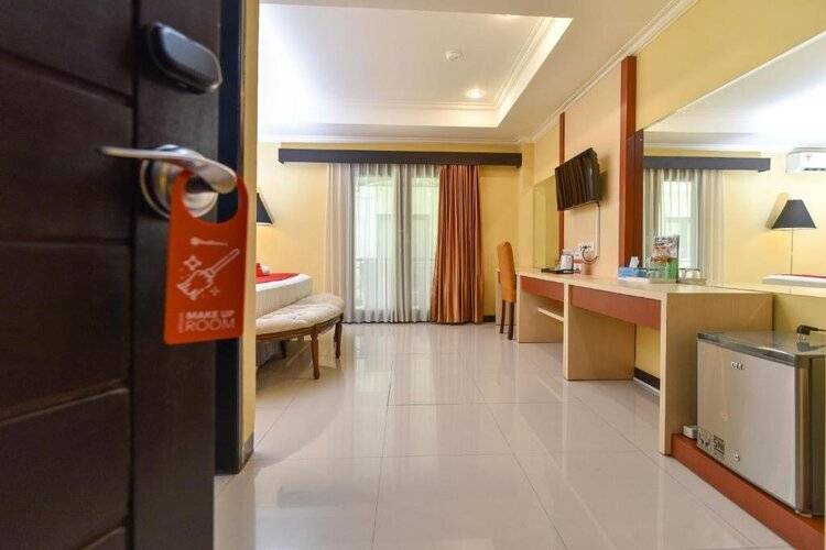 Reddoorz Plus Near Mall Bali Galeria 2