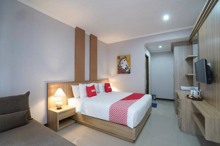 Super Oyo 2166 Elitya Stay