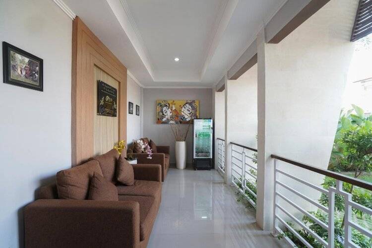 Super Oyo 2166 Elitya Stay