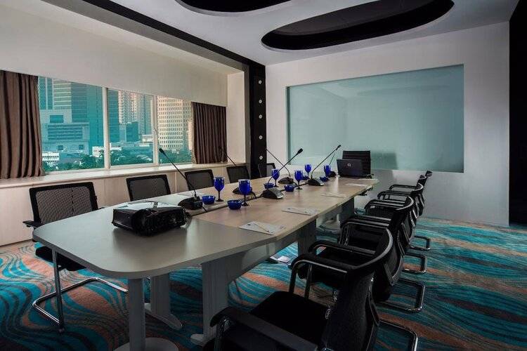 Blue Sky Hotel Petamburan