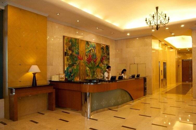 Grand Tropic Suites Hotel