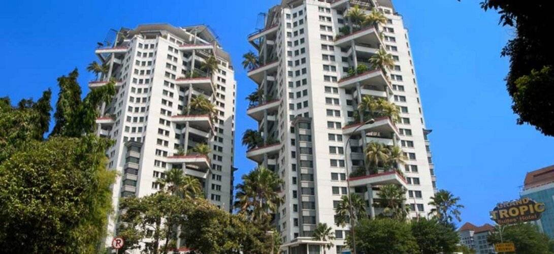Grand Tropic Suites Hotel