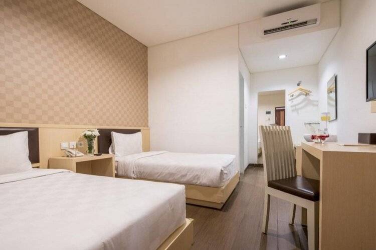 Hotel 88 Grogol By Wh