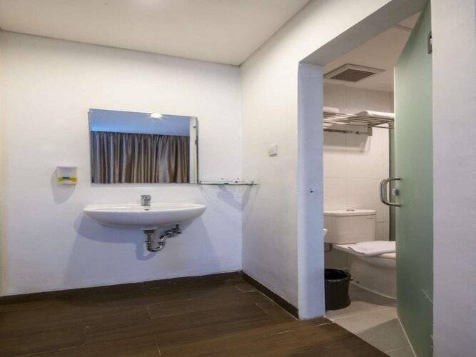 Hotel 88 Grogol By Wh