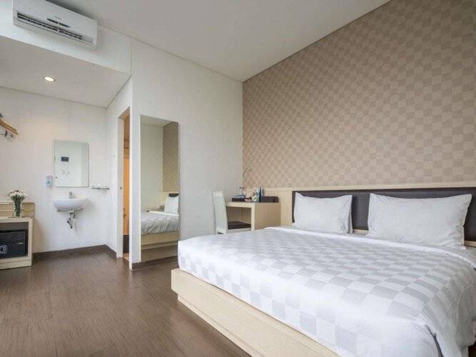 Hotel 88 Grogol By Wh
