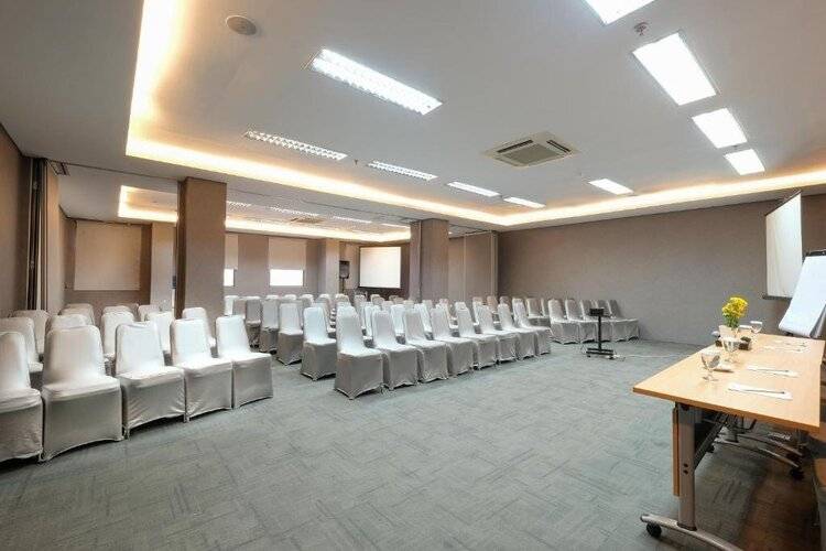 Hotel 88 Mangga Besar 62 By Wh