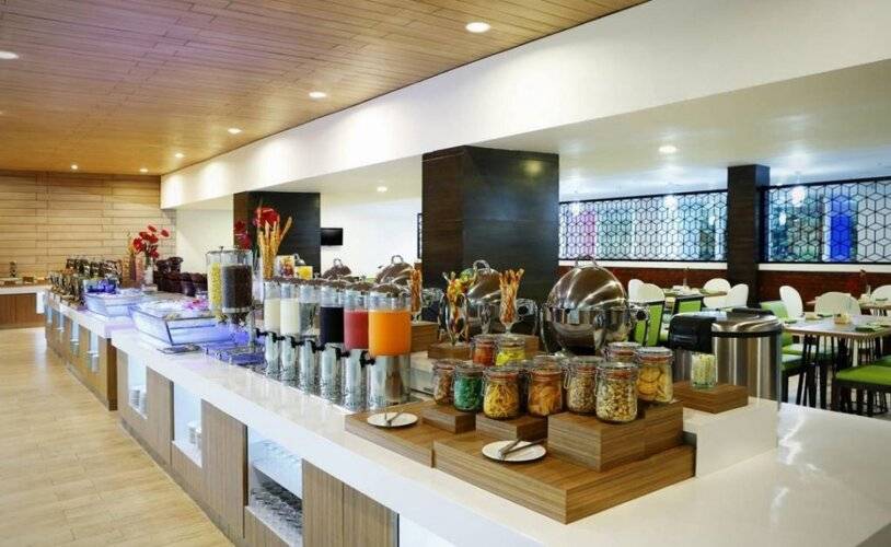 Santika Kelapa Gading Hotel