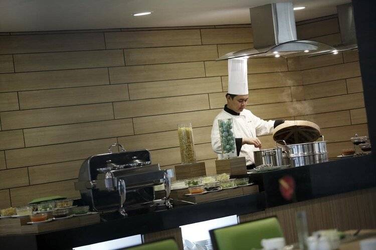 Santika Kelapa Gading Hotel