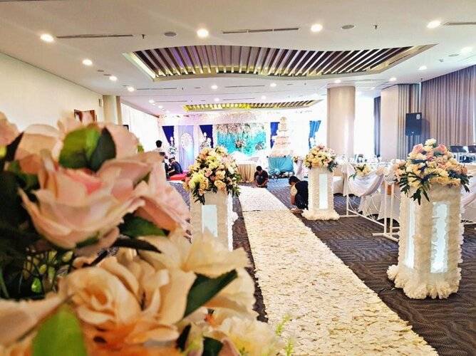Ozone Hotel Pantai Indah Kapuk