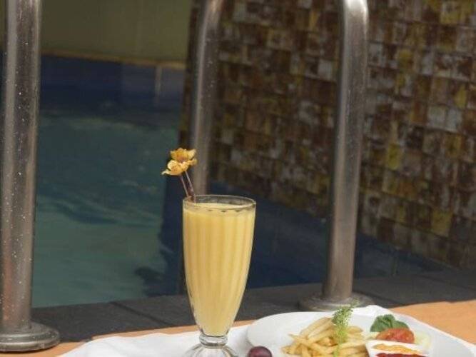The Gloria Suites