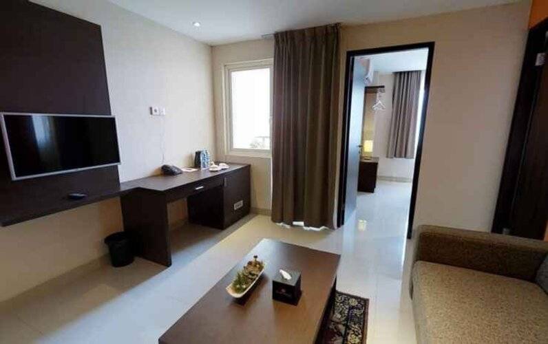 The Gloria Suites