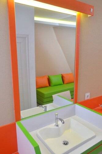 Titanium Express Homtel