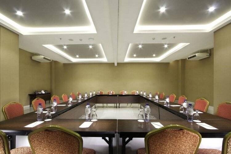 Whiz Prime Hotel Kelapa Gading