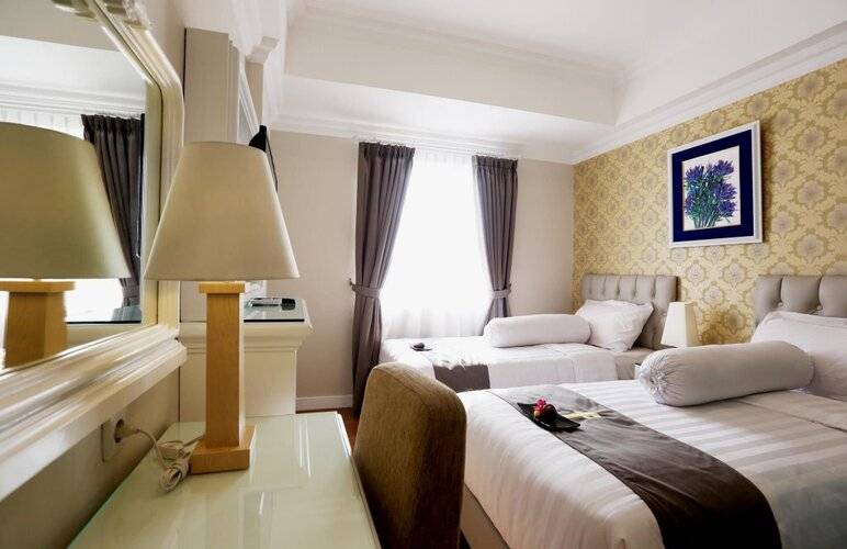 F Hotel