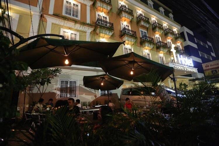 F Hotel