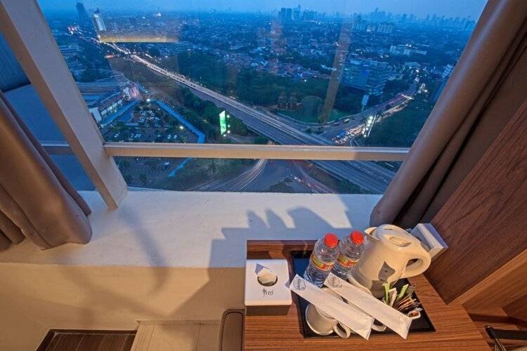 Grand Whiz Hotel Poins Simatupang