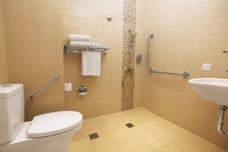 Holiday Inn Express Jakarta International Expo