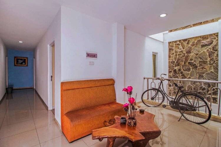 Reddoorz Near Cilandak Town Square