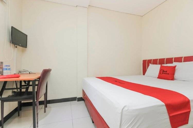 Reddoorz Plus @ Jalan Pemuda