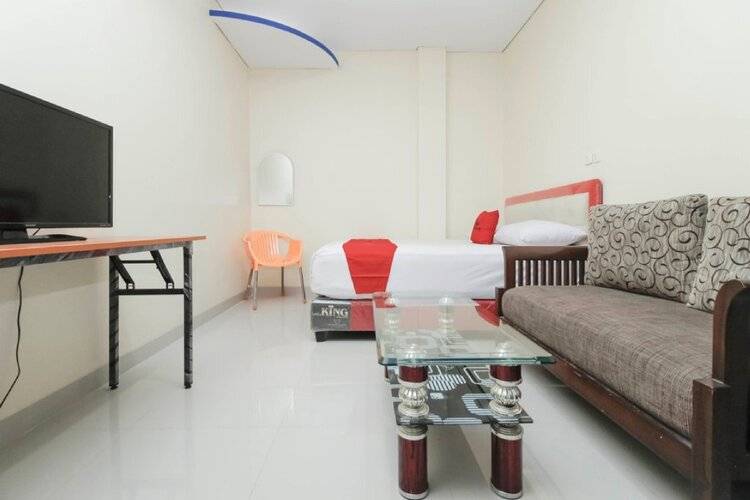 Reddoorz Plus @ Jalan Pemuda