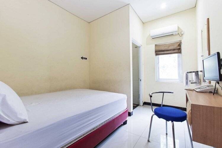 Reddoorz Plus @ Jalan Pemuda