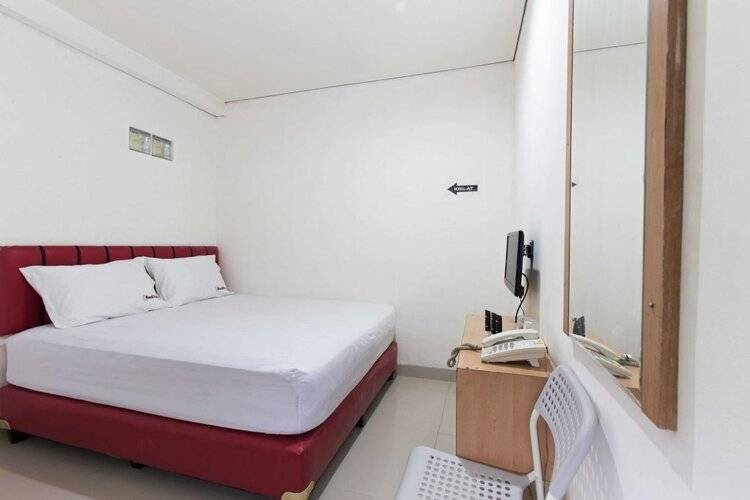 Reddoorz Plus @ Jalan Pemuda