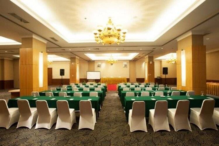 Grand Asia Hotel