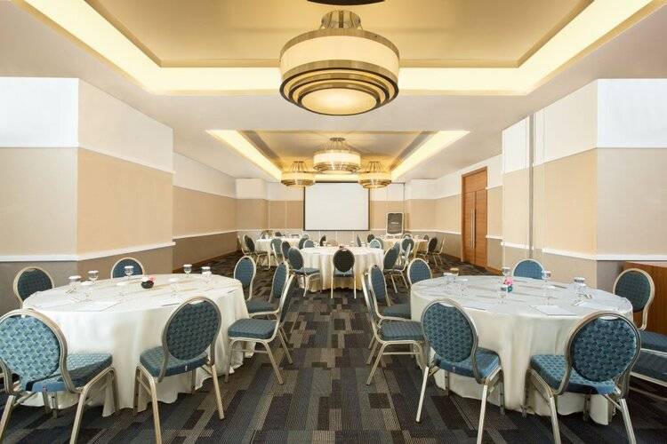 Horison Suites & Residences Rasuna Jakarta
