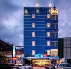 $item['hotel']['name']