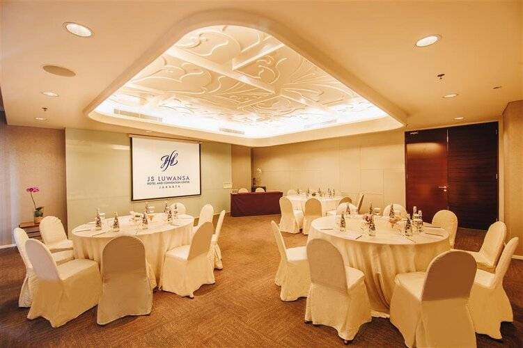 Js Luwansa Hotel And Convention Center