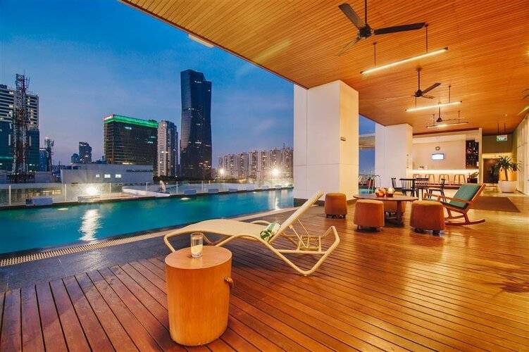 Js Luwansa Hotel And Convention Center