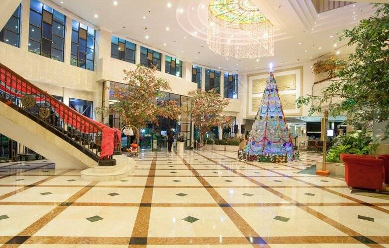 Sunlake Waterfront Resort And Convention