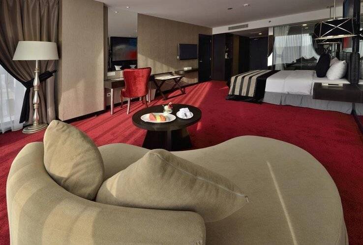 Amaroossa Cosmo Jakarta