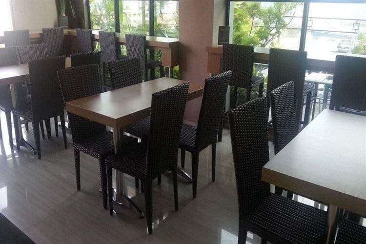 Avissa Suites