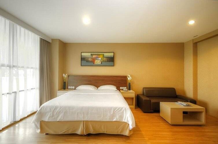 Avissa Suites