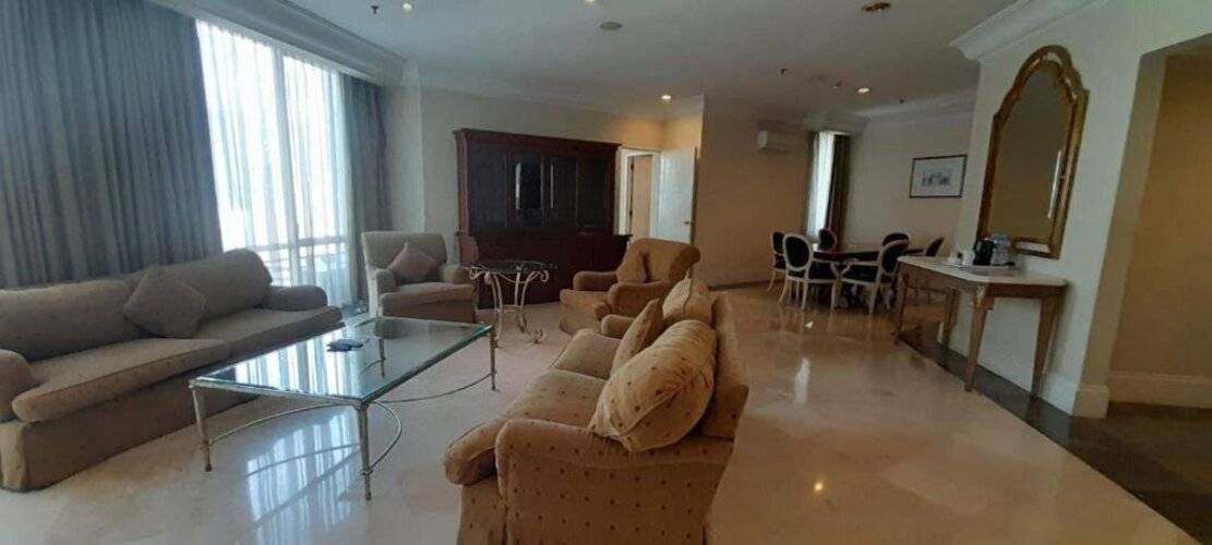 Batavia Apartments, Hotel & Service Residences
