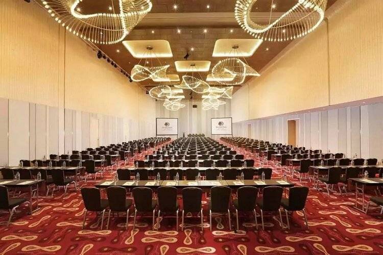 Doubletree By Hilton Jakarta - Diponegoro