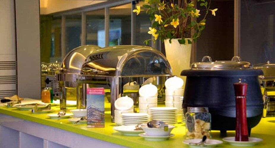 Favehotel Gatot Subroto