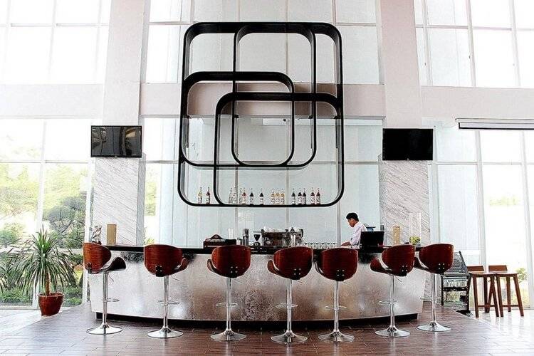 Hariston Hotel & Suites
