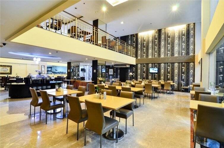 Losari Roxy Hotel