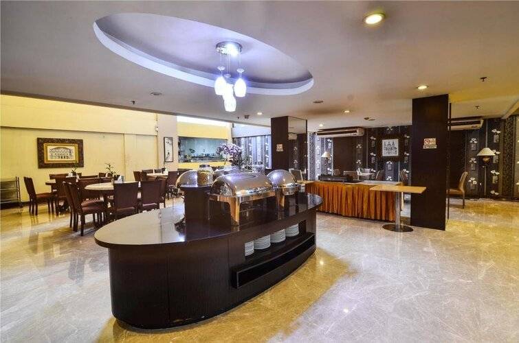 Losari Roxy Hotel
