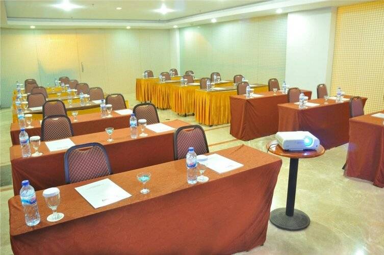 Losari Roxy Hotel