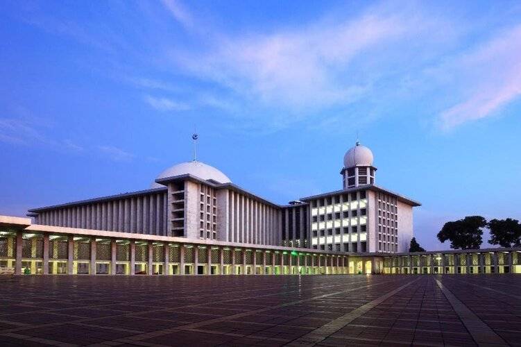 Losari Roxy Hotel
