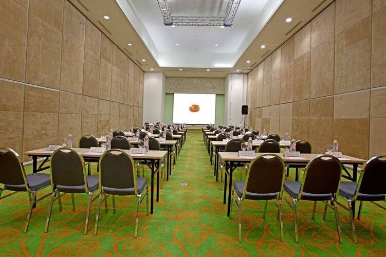 Harris Hotel & Conventions Kelapa Gading