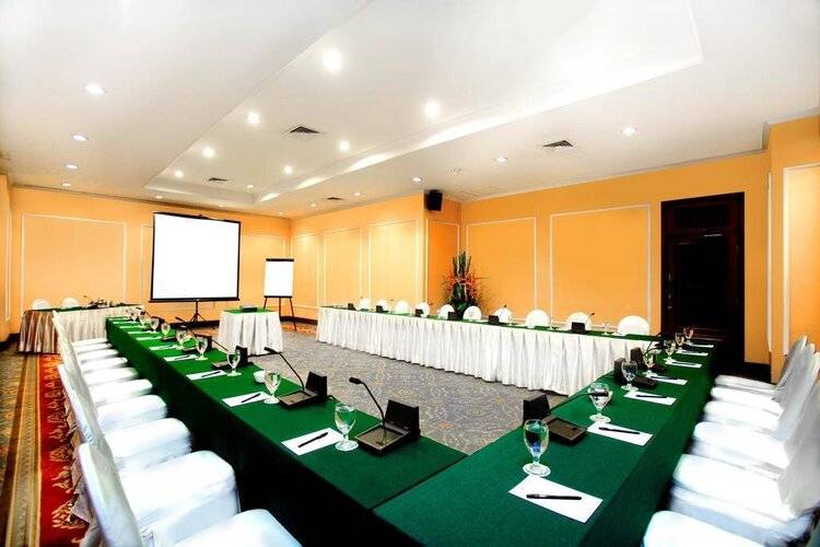 Menara Peninsula Hotel Jakarta