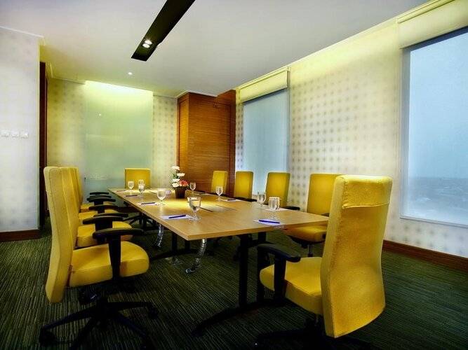 Menara Peninsula Hotel Jakarta